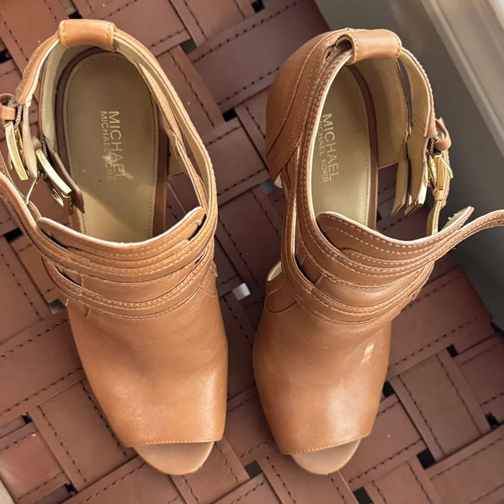 Michael Kors step out